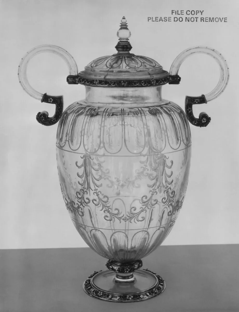 Two-handled vase with cover — Reinhold Vasters