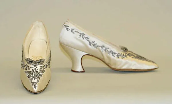 Evening shoes — Unknown