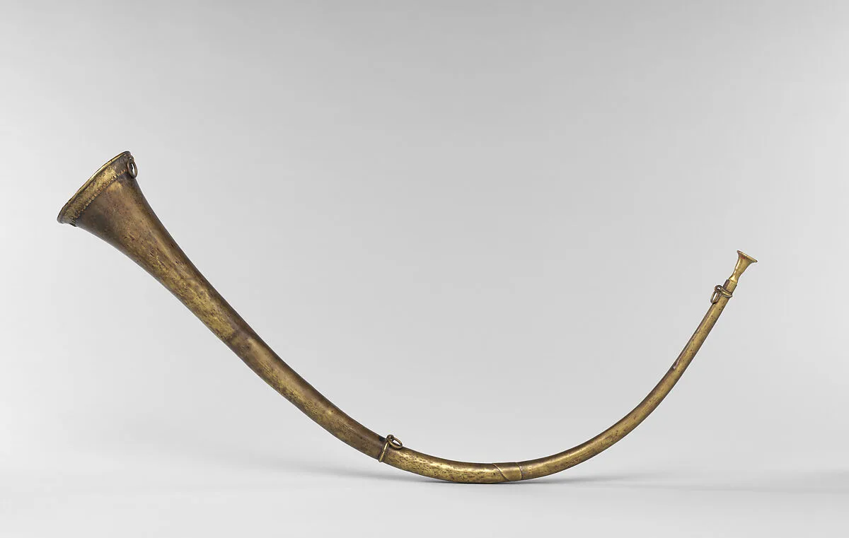 Demilune horn "grand cor" — Cretien workshop, Vernon (c.1620 – ca. 1690)