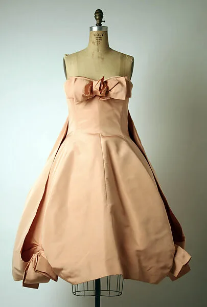 Evening dress — Yves Saint Laurent|House of Dior