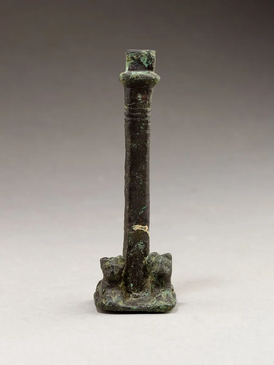 Column with crouching lions at the base — Unknown