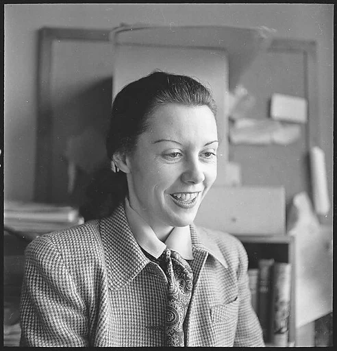 [24 Portraits of Unidentified Woman]