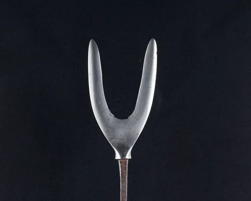 Arrowhead (<i>Yanone</i>)