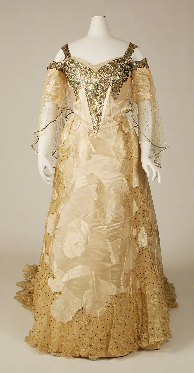 Ball gown — House of Worth