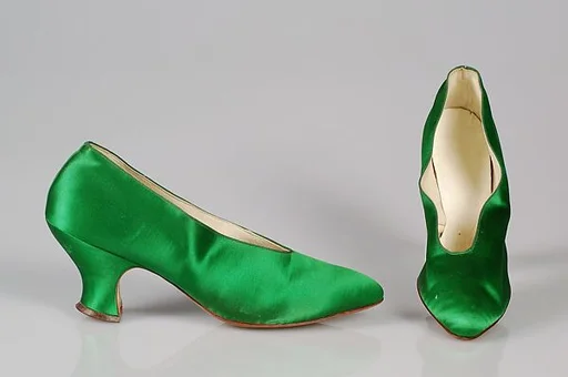 Evening pumps