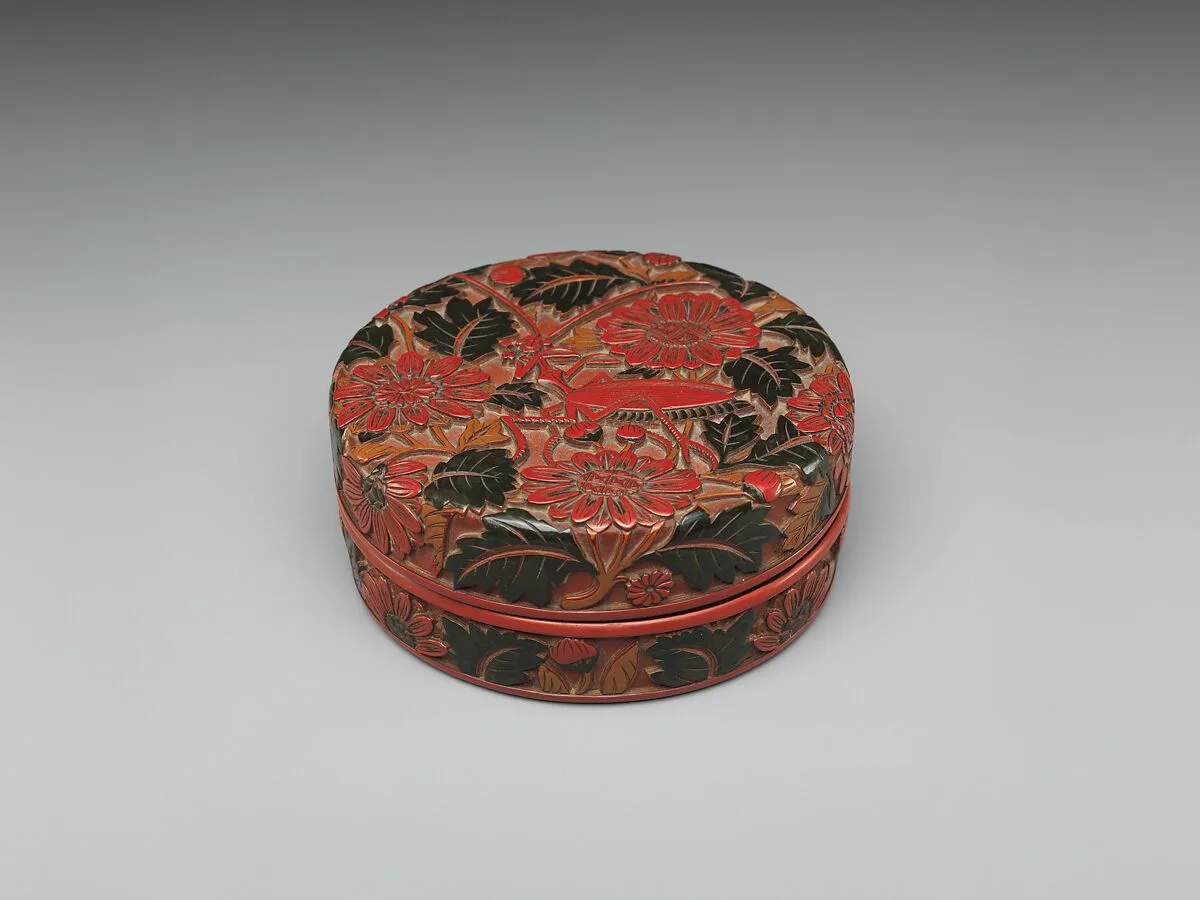 明中期 雕漆剔彩螳螂秋菊紋盒|Box with chrysanthemum and praying mantis — Unknown