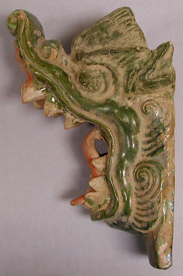 遼 綠釉瓷龍首|Dragon head with open mouth — Unknown