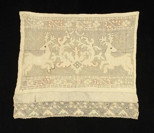 Towel border