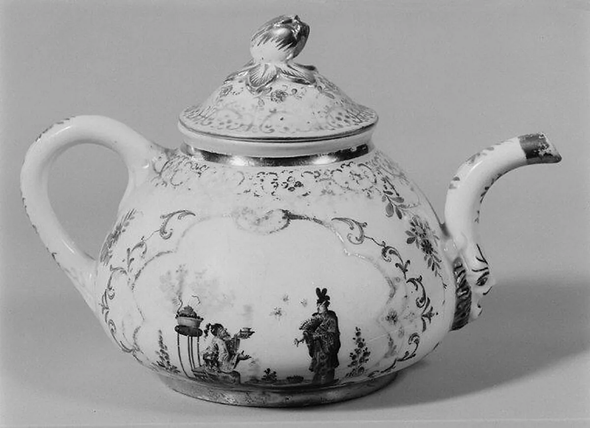 Teapot — Meissen Manufactory