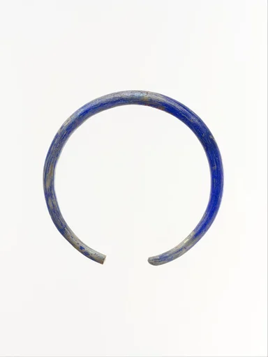 Glass bracelet
