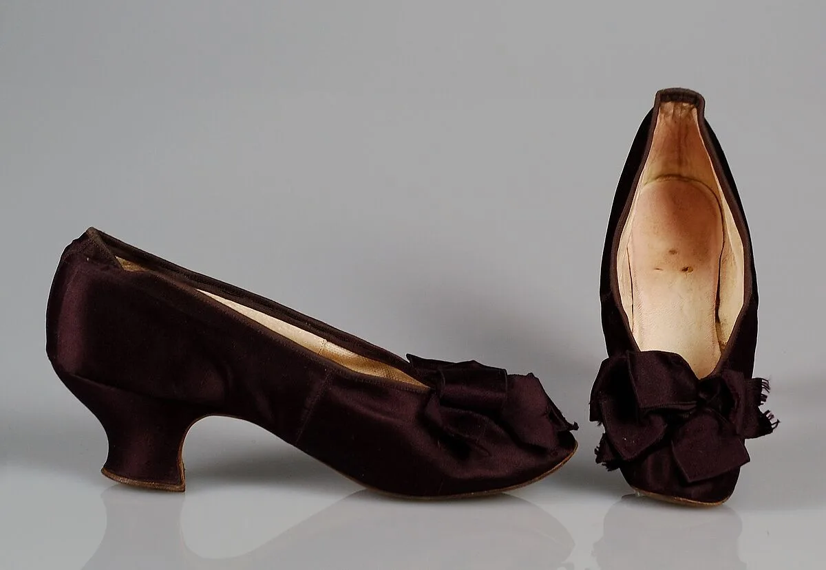 Evening shoes — Unknown