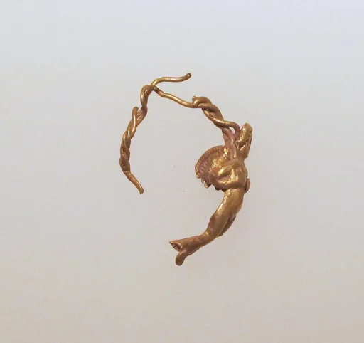 Gold earring with winged Eros