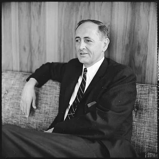 [53 Portraits of Ford, Rockefeller, and Carnegie Foundation Heads, New York City, Commissioned by Vogue Magazine and Probably Unused]