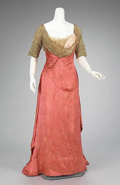 Evening dress — Mrs. Osborn Company