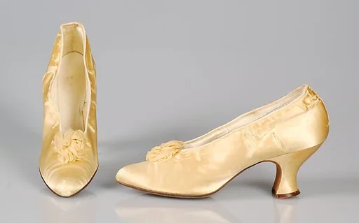 Evening pumps