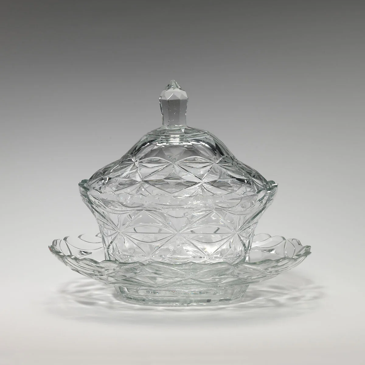 Bowl with cover and tray — Unknown