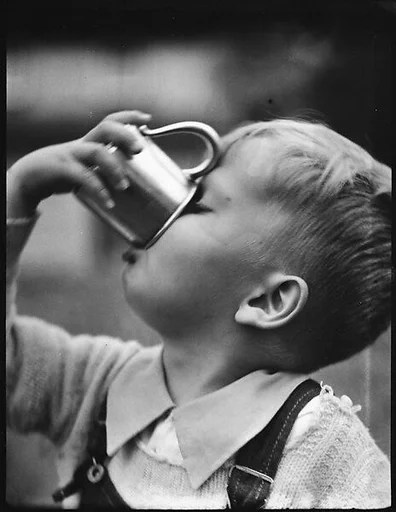 [Unidentified Boy: Barr Child?]