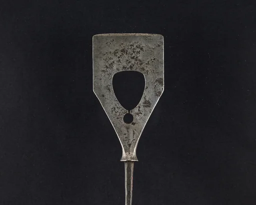 Arrowhead (<i>Yanone</i>)