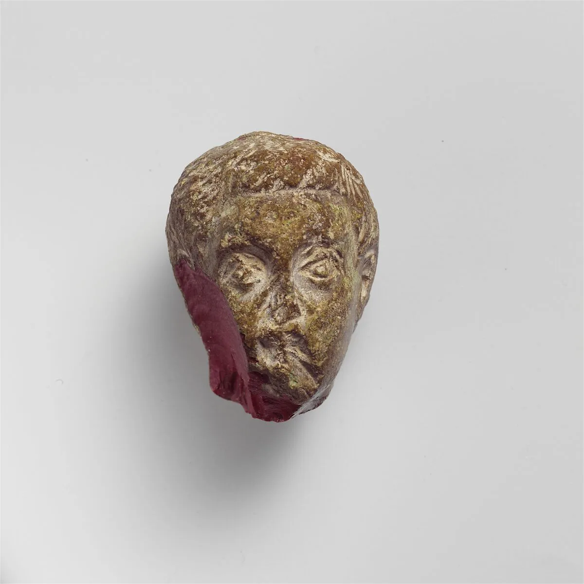 Glass portrait head — Unknown