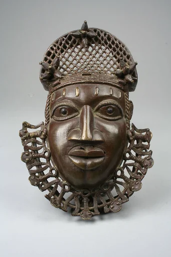 Hip Ornament: Face
