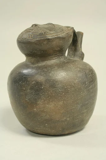 Feline Effigy Bottle