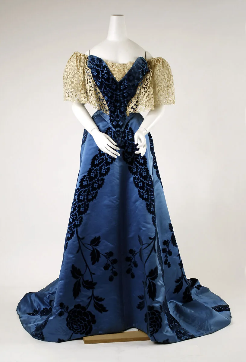Evening dress — House of Worth
