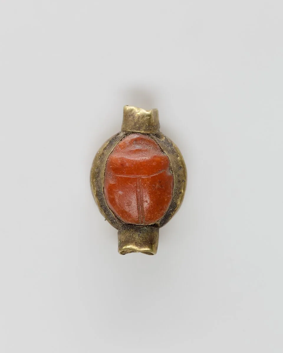 Scarab set in a ring bezel — Unknown