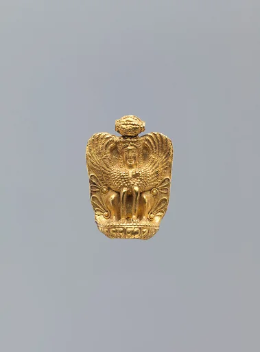 Gold pendant in the form of a sphinx