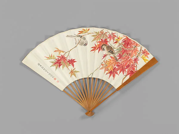 現代 金西厓刻扇骨,鍾鴻毅繪丹楓雙雀 成扇|Carved fan, birds amid autumn maple leaves — Jin Xiya|Zhong Zhifu