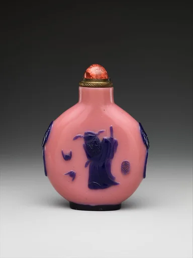 清中期  套料玻璃鍾馗圖鼻煙壺|Snuff bottle with demon queller Zhong Kui