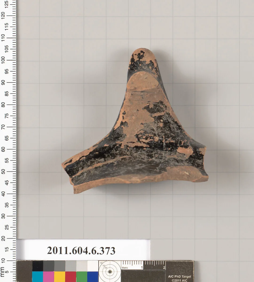 Terracotta fragment of an undetermined shape — Unknown