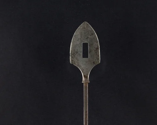 Arrowhead (<i>Yanone</i>)