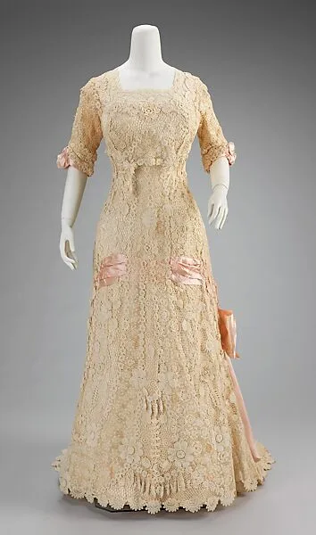 Afternoon dress — Unknown