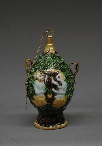 Perfume bottle