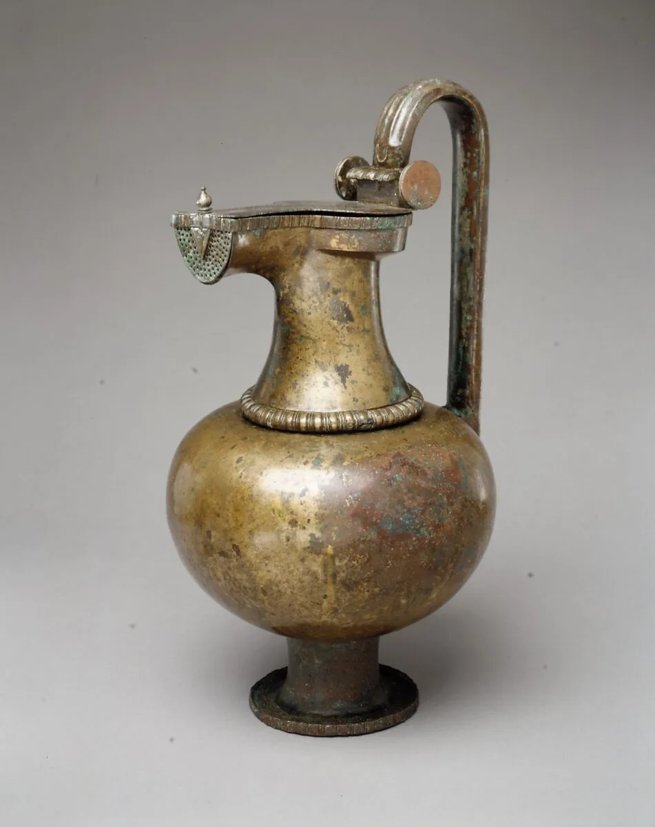 Bronze jug — Unknown
