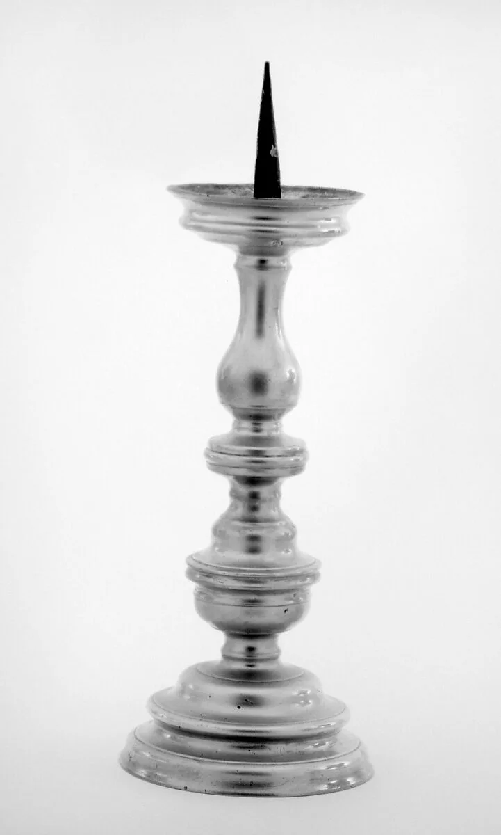 Pair of candlesticks — Unknown