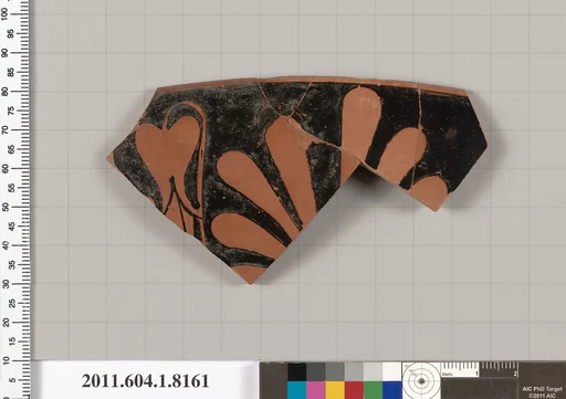 Terracotta rim fragment of a kylix (drinking cup)