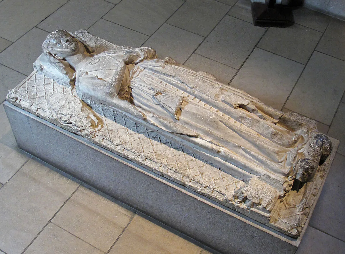 Tomb Effigy of a Lady — Unknown