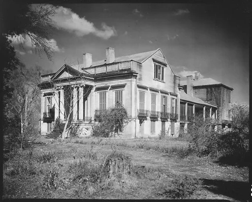 [Plantation House, Natchez, Mississippi]