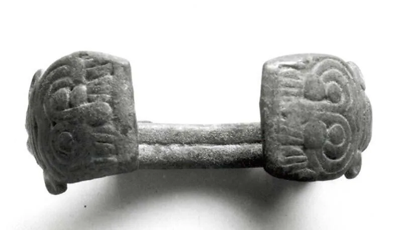 Bracelet with lion mask terminals — Unknown