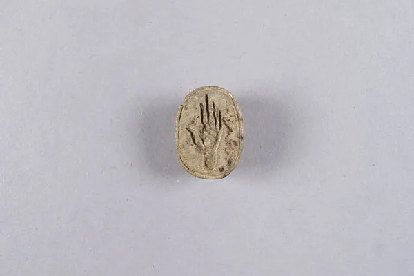 Scarab with the Representation of a Hand — Unknown