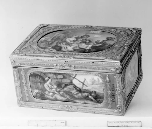 Snuffbox with genre scenes
