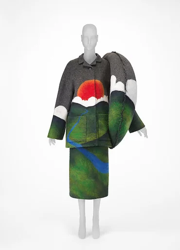 “The 9–5 Working Girl” ensemble