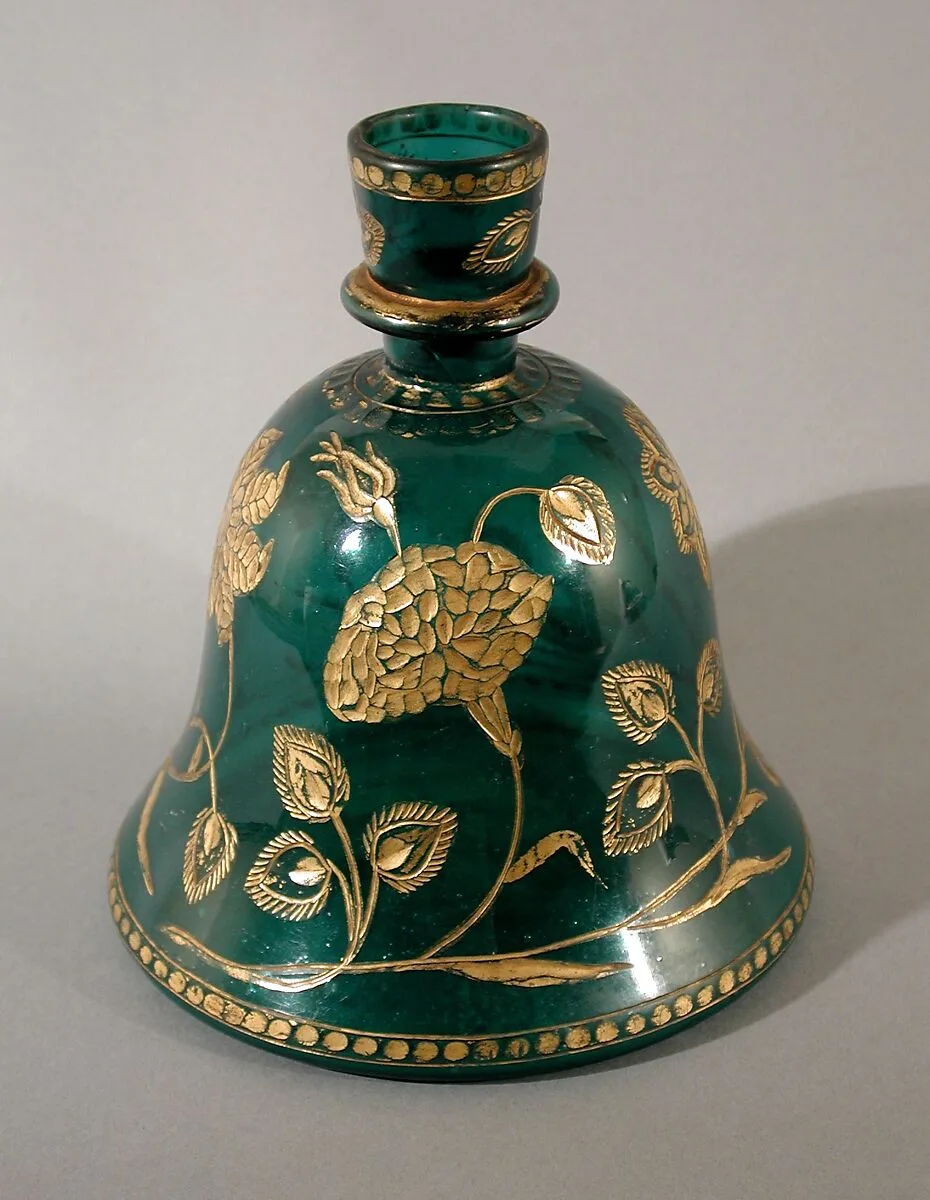 Huqqa Base with Wheel-Cut Decoration — Unknown