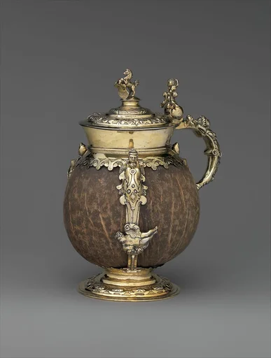 Coconut tankard
