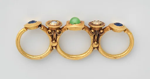Gold triple-finger ring