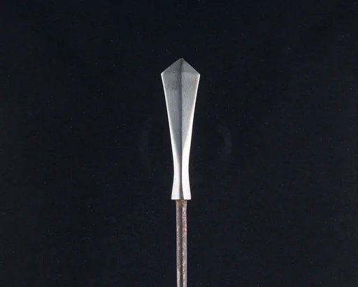 Arrowhead (<i>Yanone</i>)