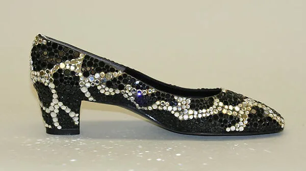 Pumps — Neiman Marcus