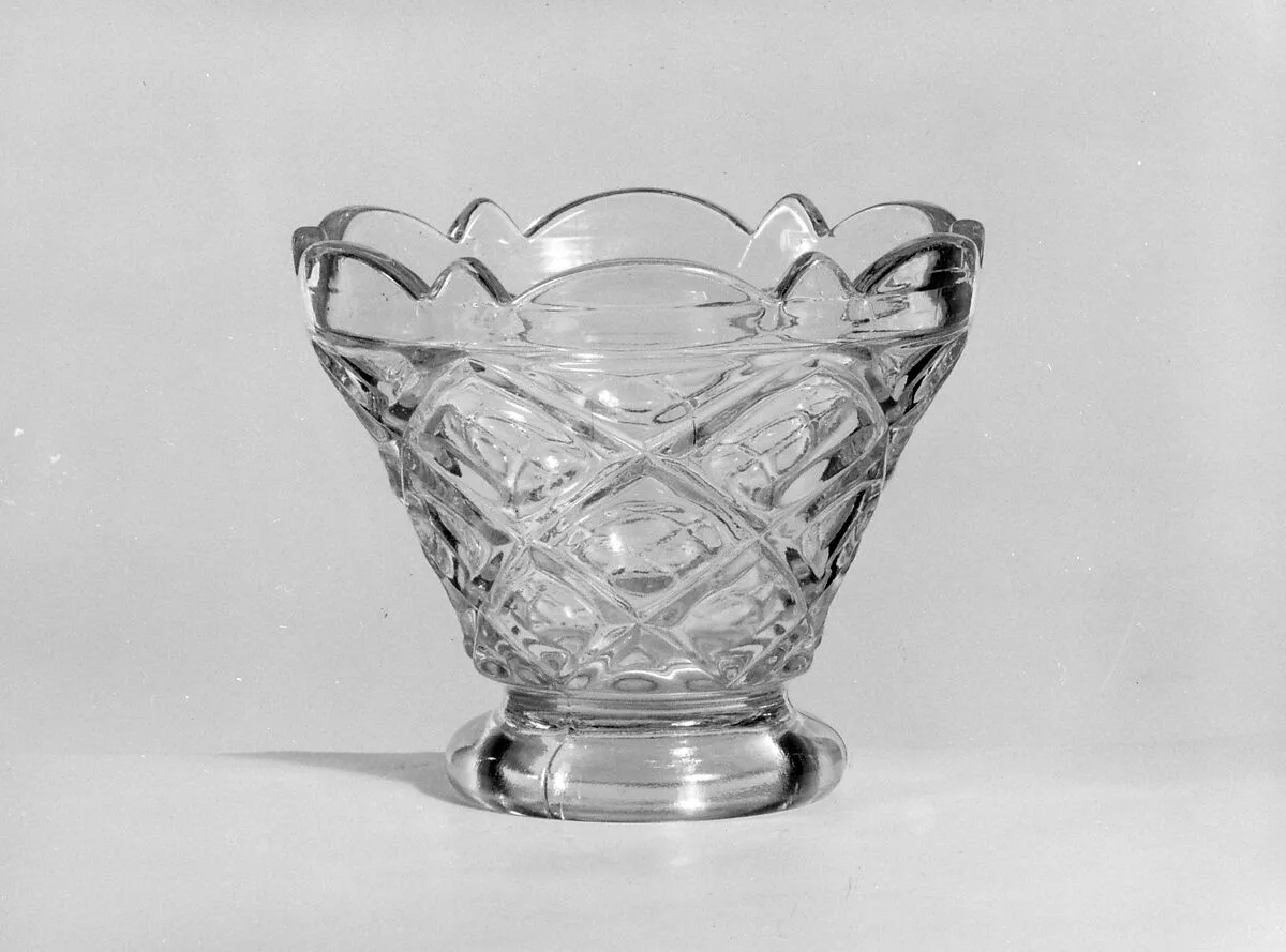 Footed bowl — Unknown