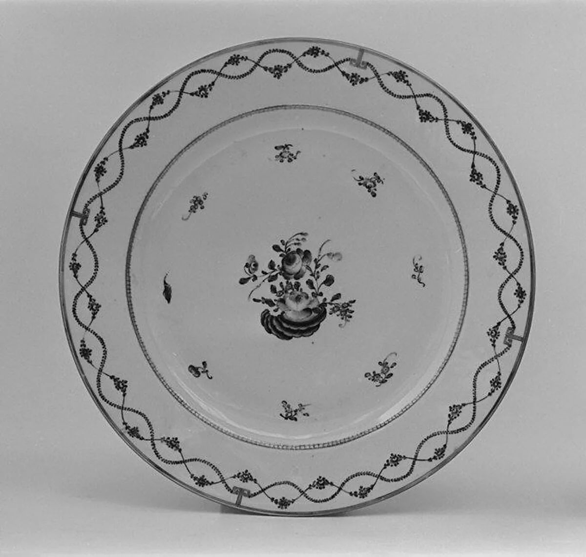Plate (part of a service) — Unknown